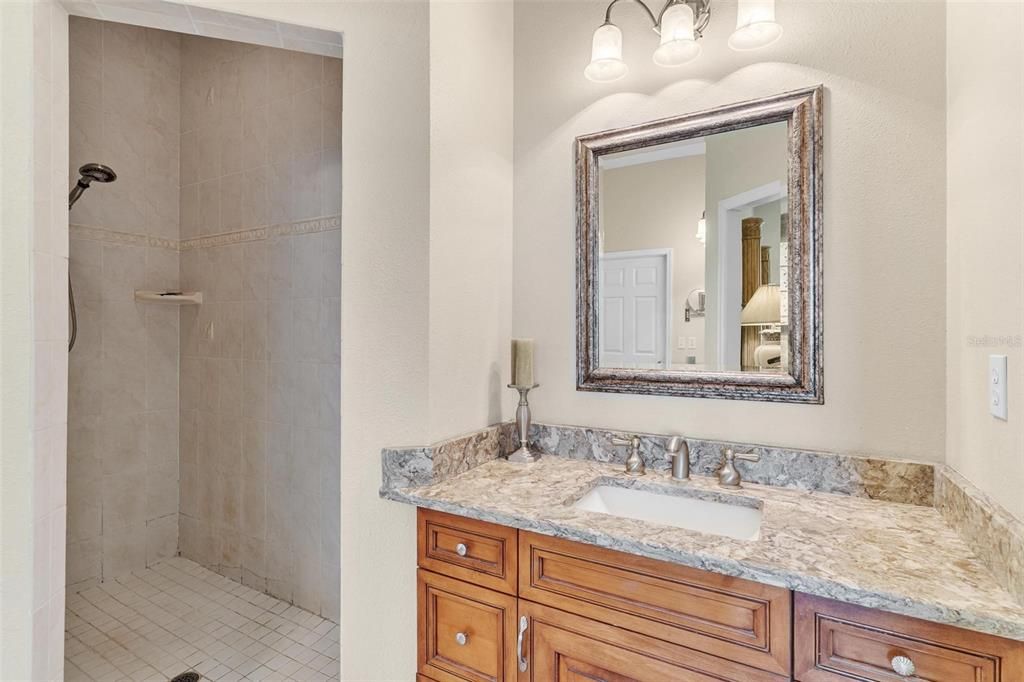 For Sale: $789,900 (3 beds, 2 baths, 1984 Square Feet)