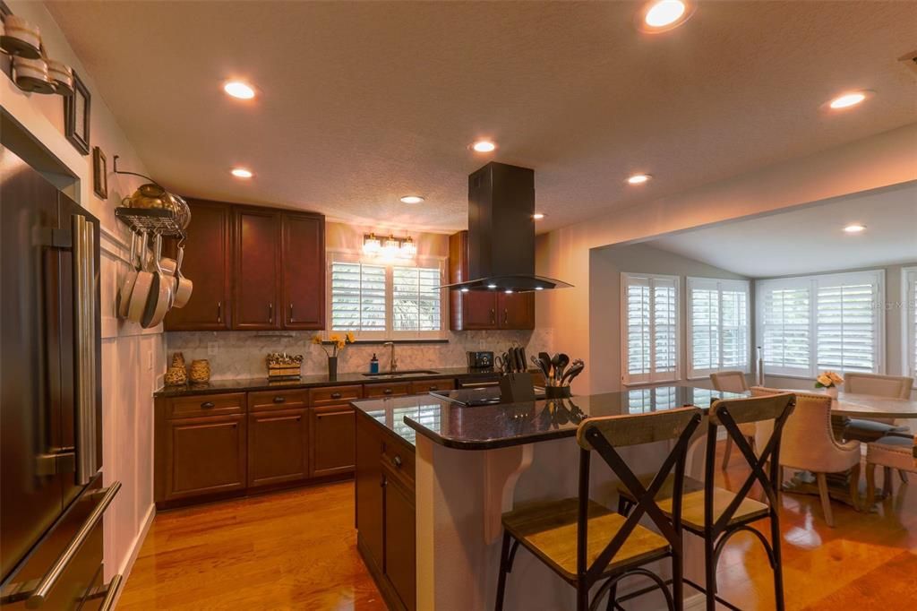 For Sale: $659,000 (4 beds, 3 baths, 2550 Square Feet)