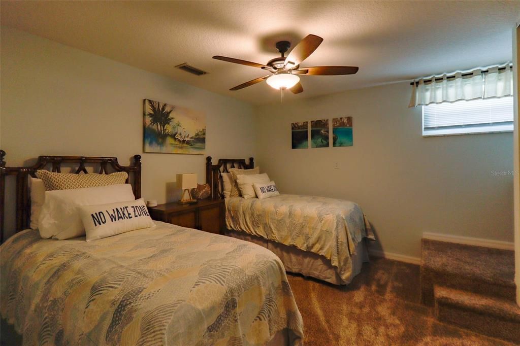 For Sale: $659,000 (4 beds, 3 baths, 2550 Square Feet)