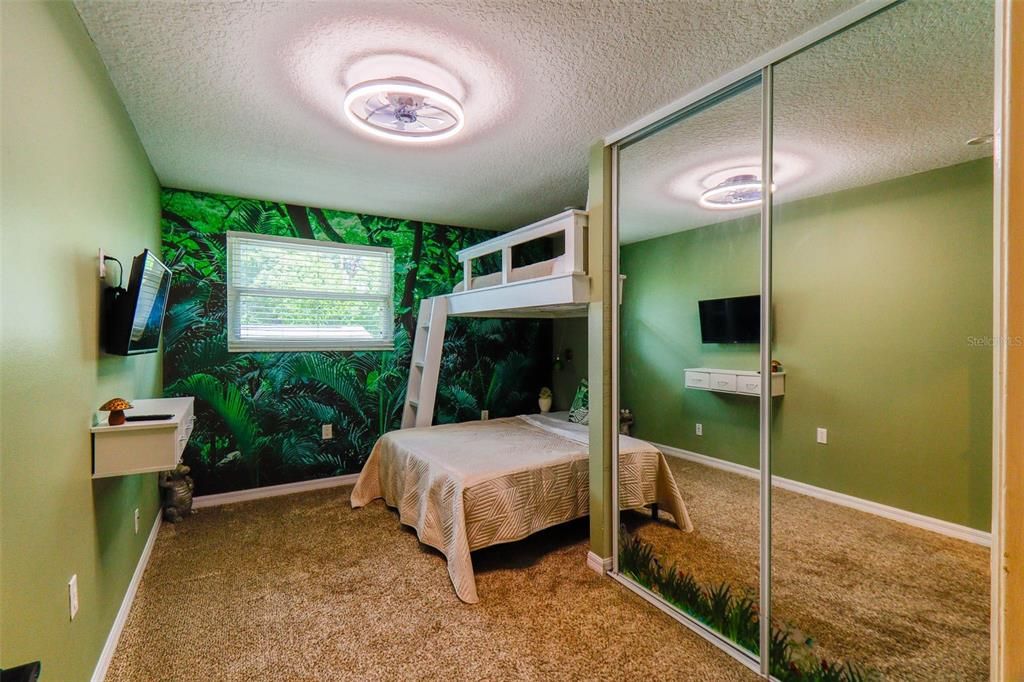 For Sale: $659,000 (4 beds, 3 baths, 2550 Square Feet)