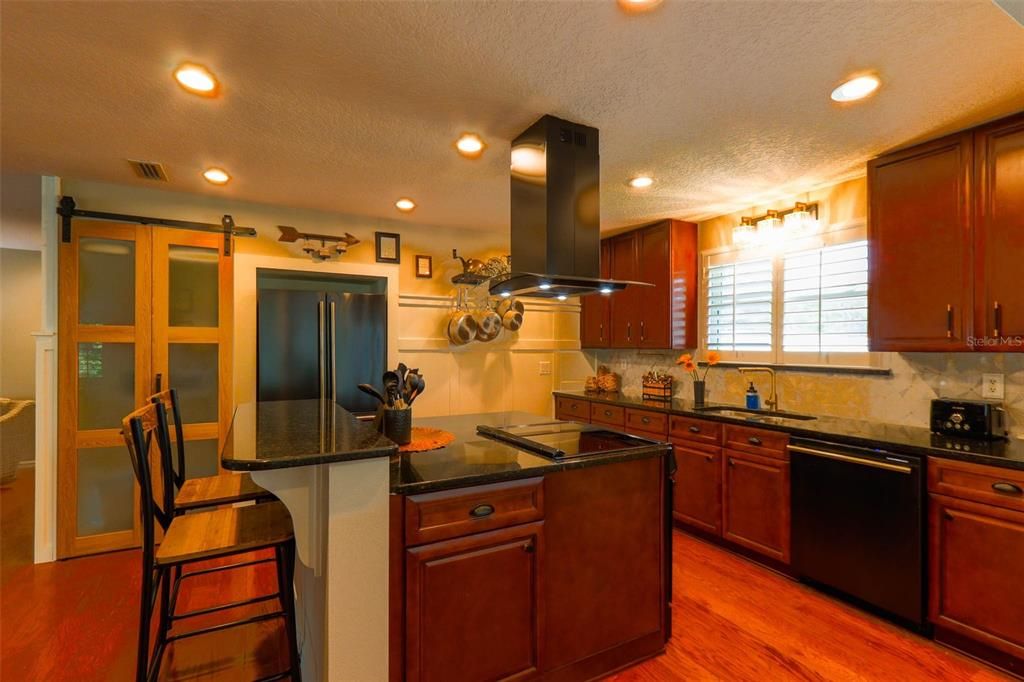 For Sale: $659,000 (4 beds, 3 baths, 2550 Square Feet)