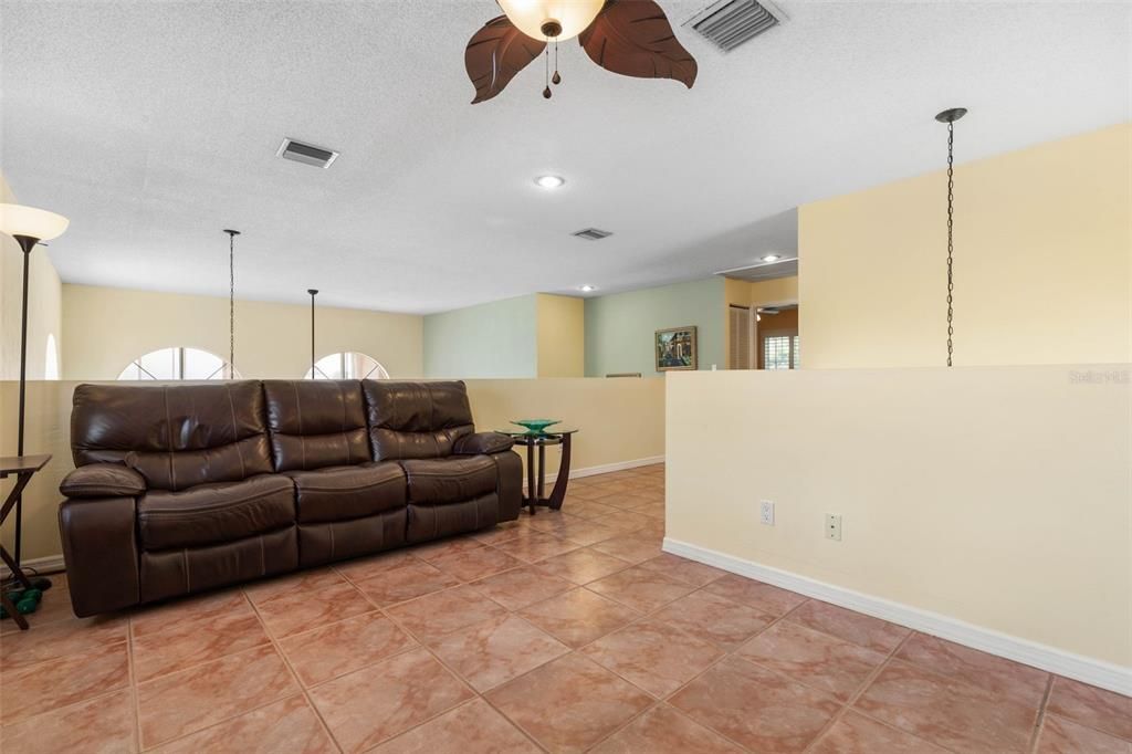 待售: $515,000 (3 贝兹, 2 浴室, 2137 平方英尺)