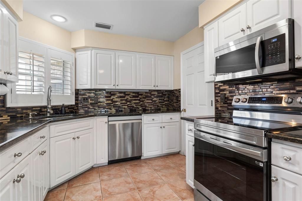 待售: $515,000 (3 贝兹, 2 浴室, 2137 平方英尺)