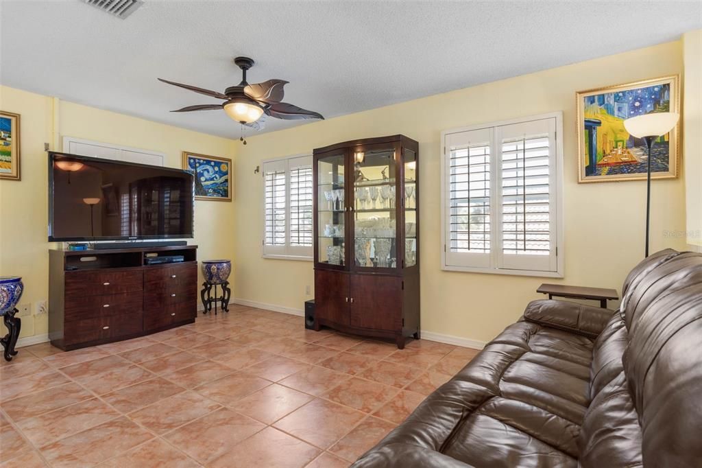 待售: $515,000 (3 贝兹, 2 浴室, 2137 平方英尺)