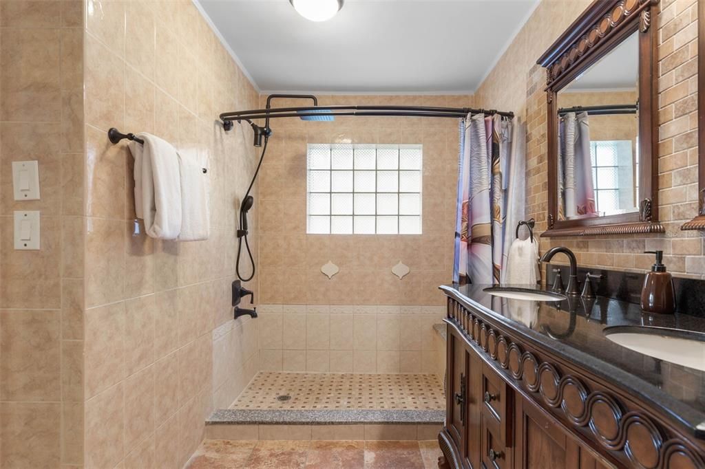 待售: $515,000 (3 贝兹, 2 浴室, 2137 平方英尺)