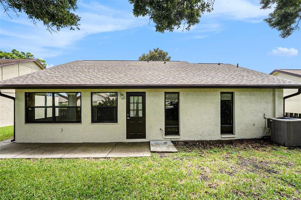 合同活跃: $250,000 (2 贝兹, 2 浴室, 1309 平方英尺)