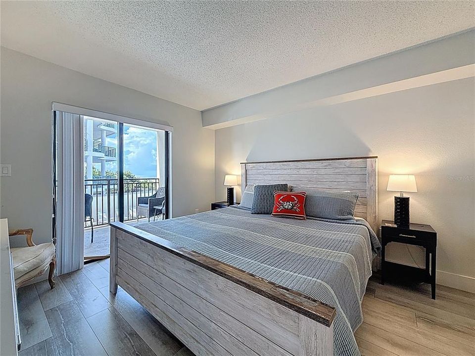 Под контрактом: $682,999 (2 спален, 2 ванн, 750 Квадратных фут)