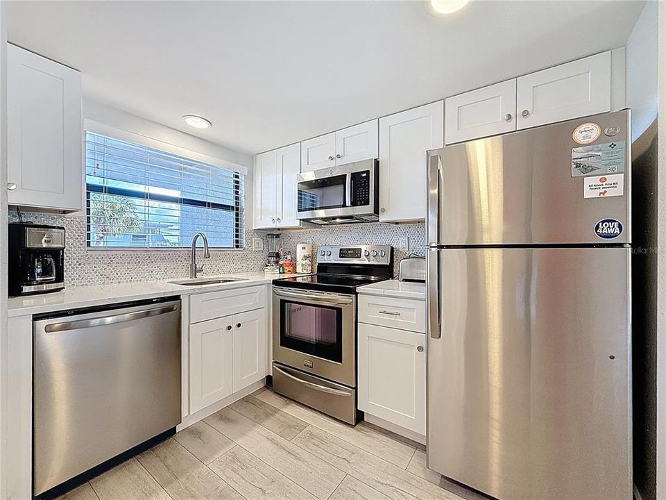 Под контрактом: $682,999 (2 спален, 2 ванн, 750 Квадратных фут)