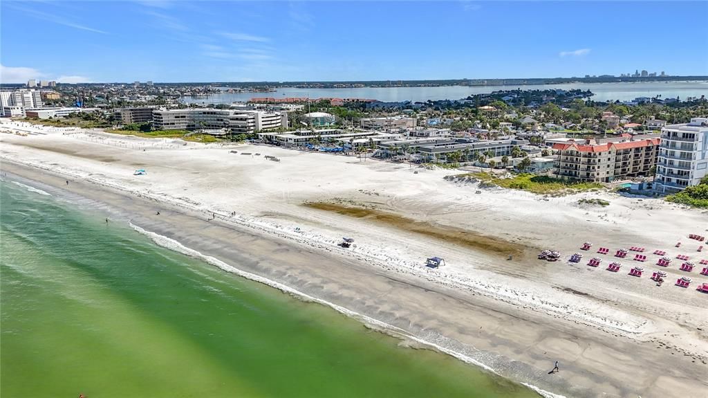 Под контрактом: $682,999 (2 спален, 2 ванн, 750 Квадратных фут)