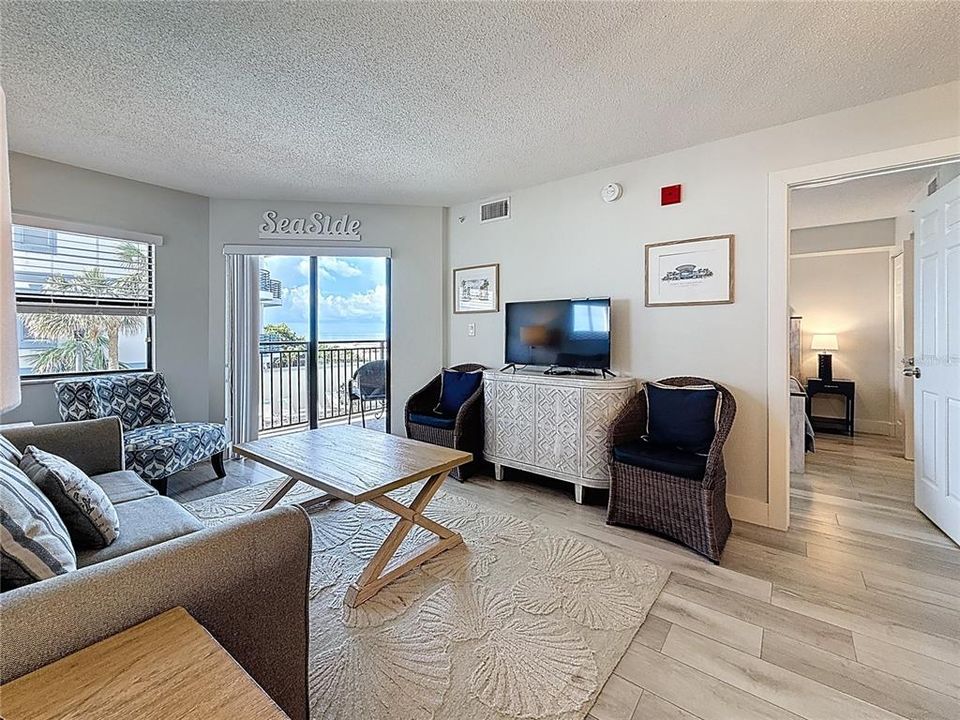 Под контрактом: $682,999 (2 спален, 2 ванн, 750 Квадратных фут)