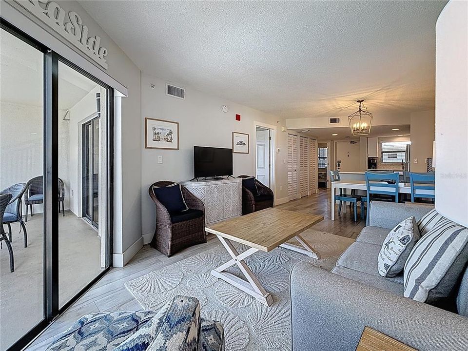 Под контрактом: $682,999 (2 спален, 2 ванн, 750 Квадратных фут)