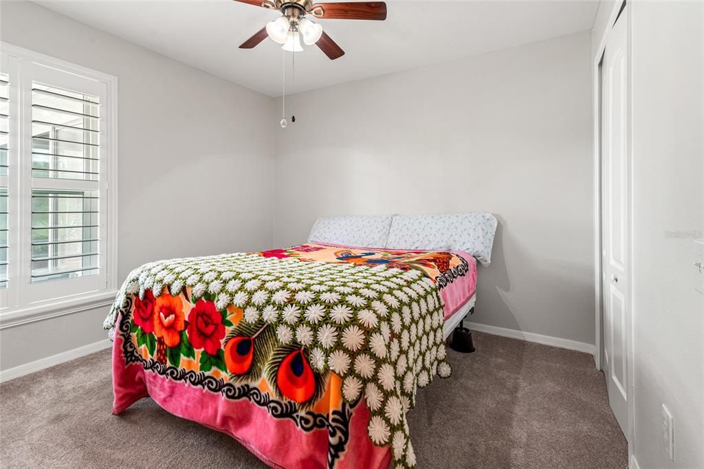 Active With Contract: $380,000 (4 beds, 2 baths, 1936 Square Feet)