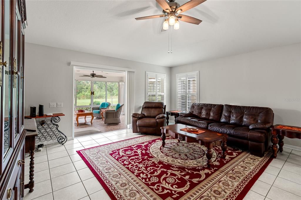 Active With Contract: $380,000 (4 beds, 2 baths, 1936 Square Feet)