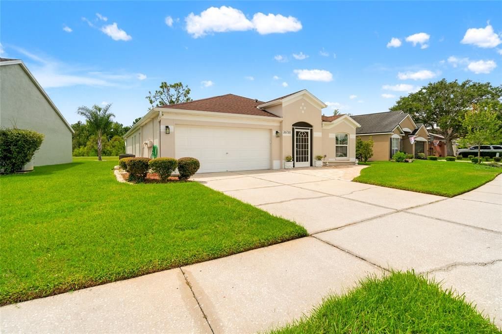 Active With Contract: $380,000 (4 beds, 2 baths, 1936 Square Feet)