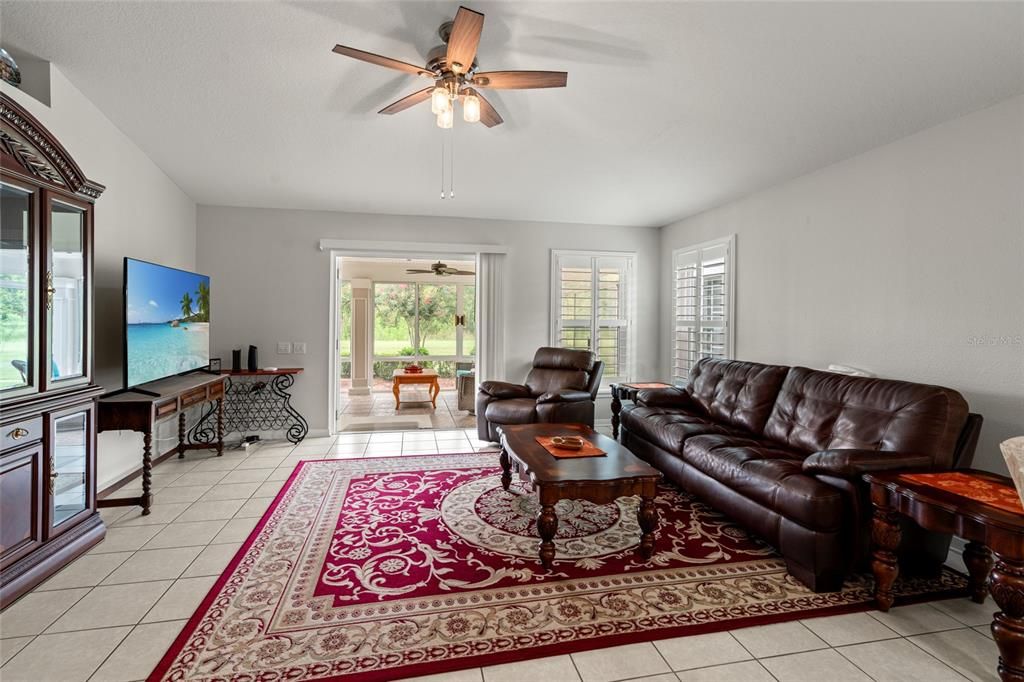 Active With Contract: $380,000 (4 beds, 2 baths, 1936 Square Feet)