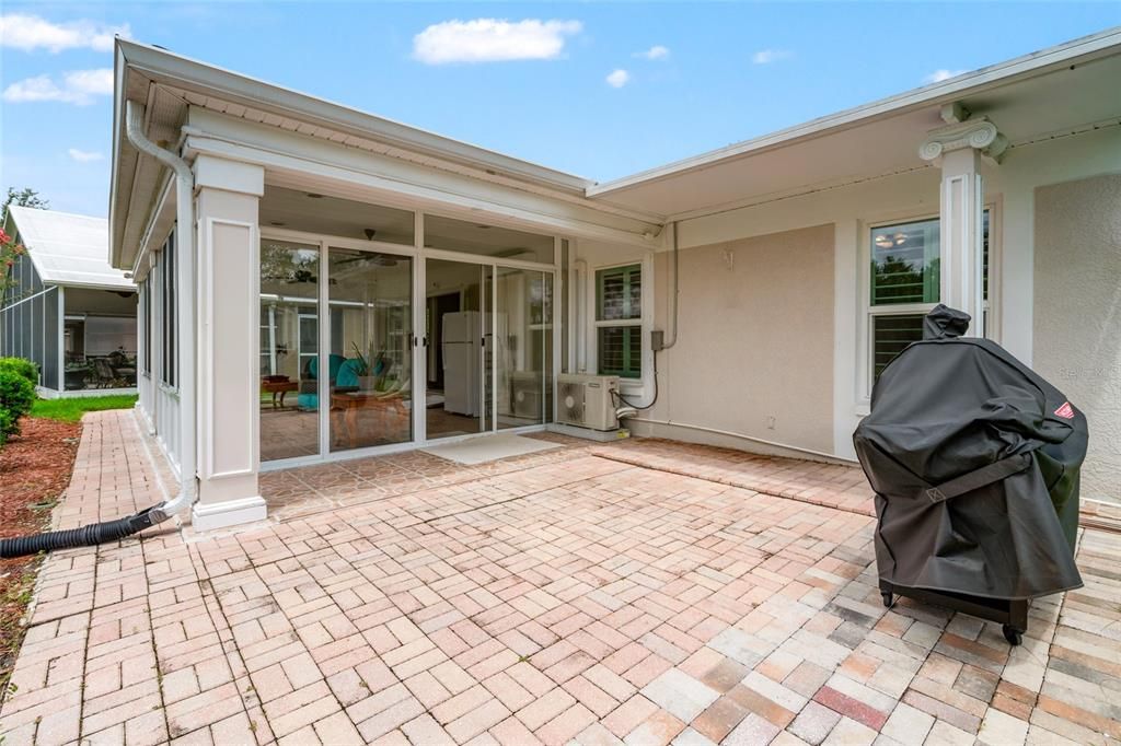 Active With Contract: $380,000 (4 beds, 2 baths, 1936 Square Feet)