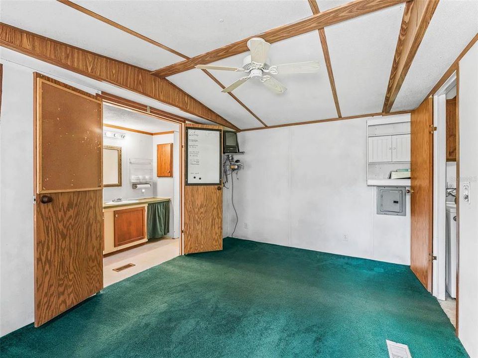 En Venta: $184,900 (2 camas, 2 baños, 784 Pies cuadrados)