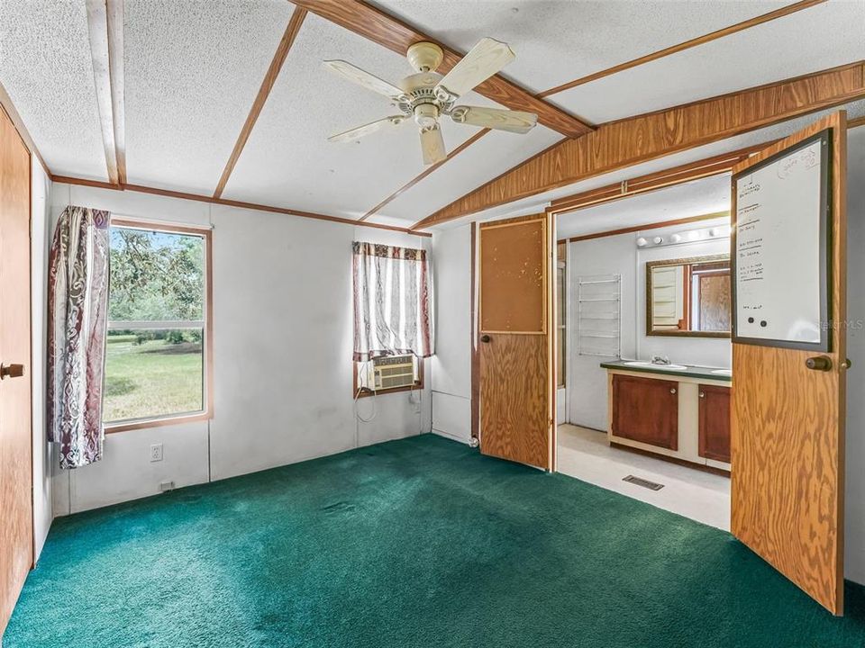 En Venta: $184,900 (2 camas, 2 baños, 784 Pies cuadrados)