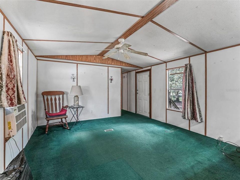 En Venta: $184,900 (2 camas, 2 baños, 784 Pies cuadrados)