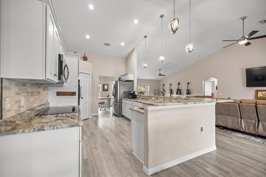 For Sale: $550,000 (4 beds, 2 baths, 2154 Square Feet)