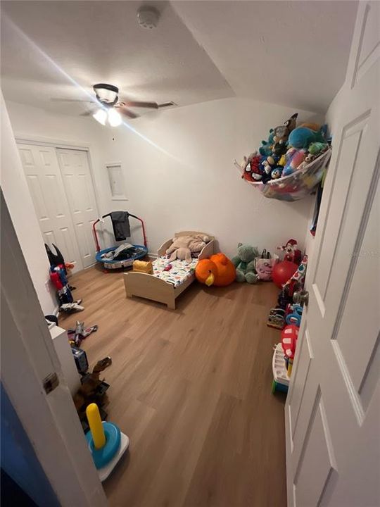 For Sale: $389,000 (4 beds, 0 baths, 1154 Square Feet)