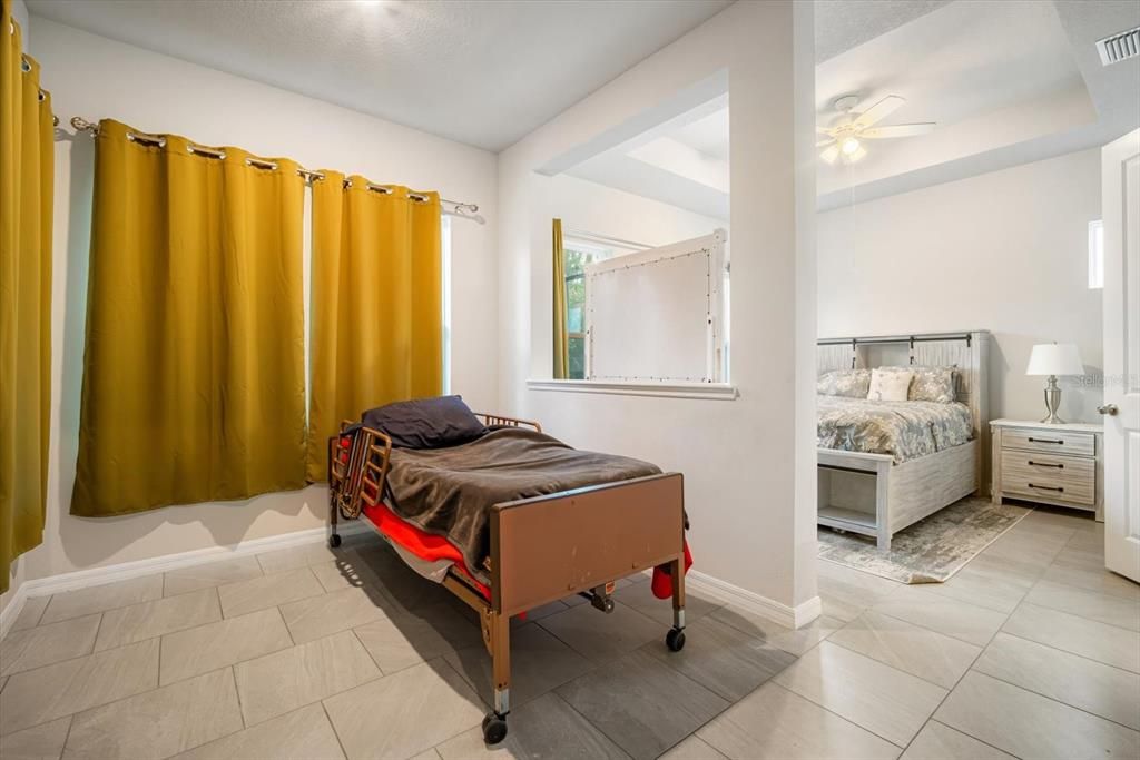 For Sale: $580,000 (5 beds, 4 baths, 2771 Square Feet)