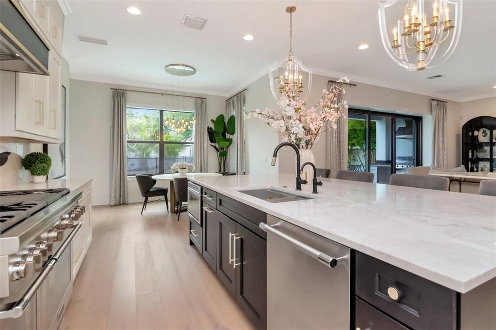 For Rent: $19,000 (5 beds, 4 baths, 4532 Square Feet)