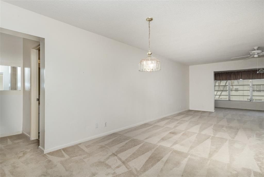 待售: $75,000 (2 贝兹, 2 浴室, 1361 平方英尺)