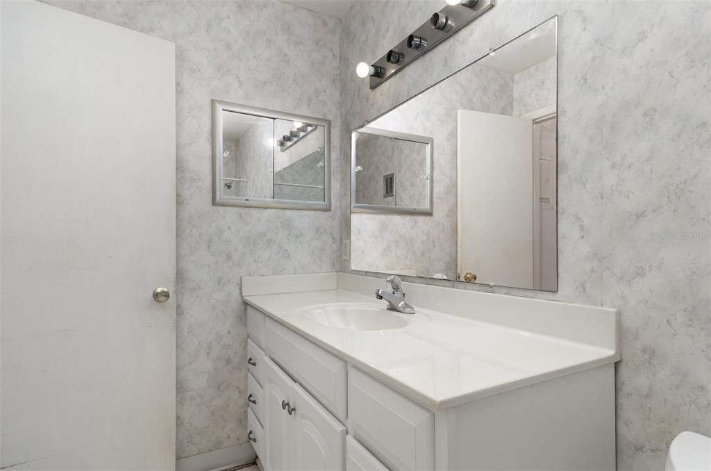 待售: $75,000 (2 贝兹, 2 浴室, 1361 平方英尺)