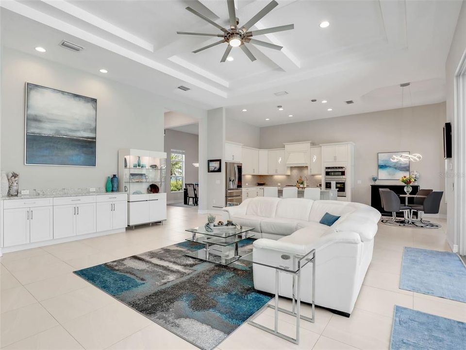 For Sale: $879,900 (4 beds, 2 baths, 2295 Square Feet)