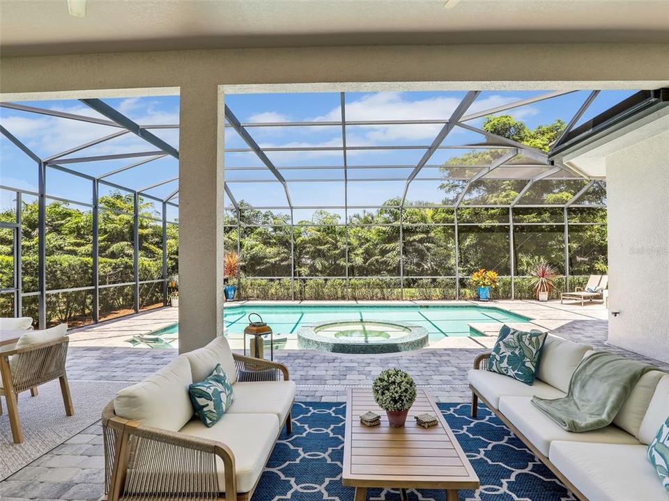 For Sale: $879,900 (4 beds, 2 baths, 2295 Square Feet)