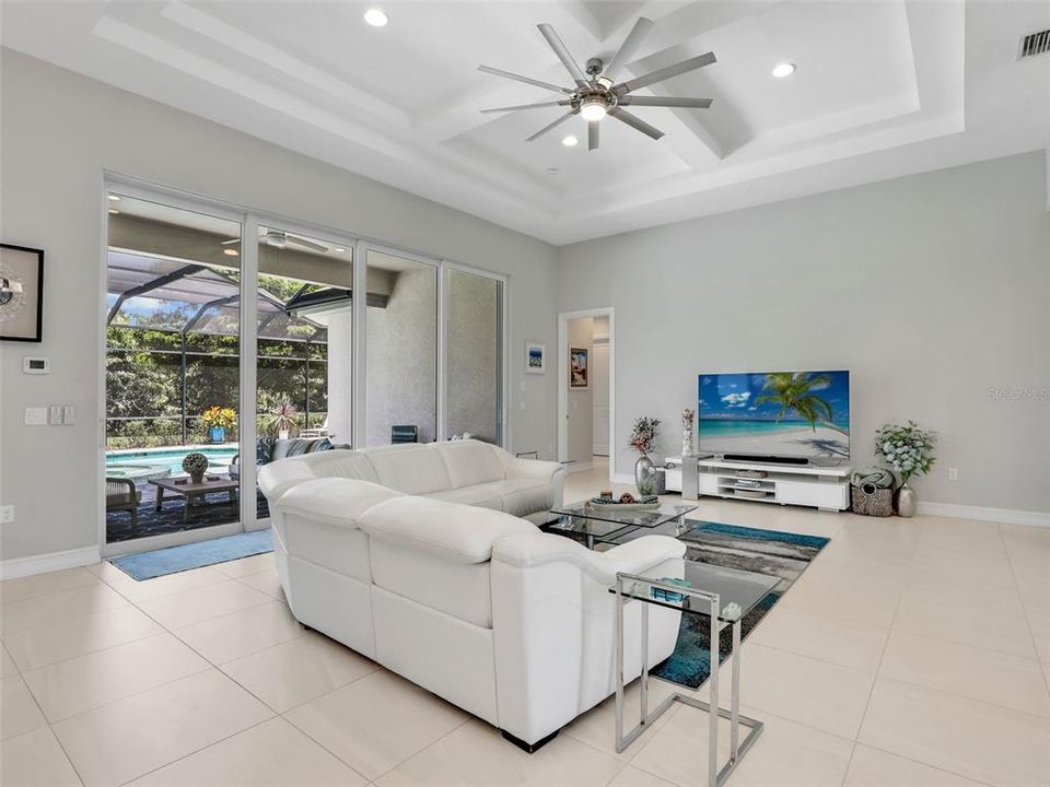 For Sale: $879,900 (4 beds, 2 baths, 2295 Square Feet)