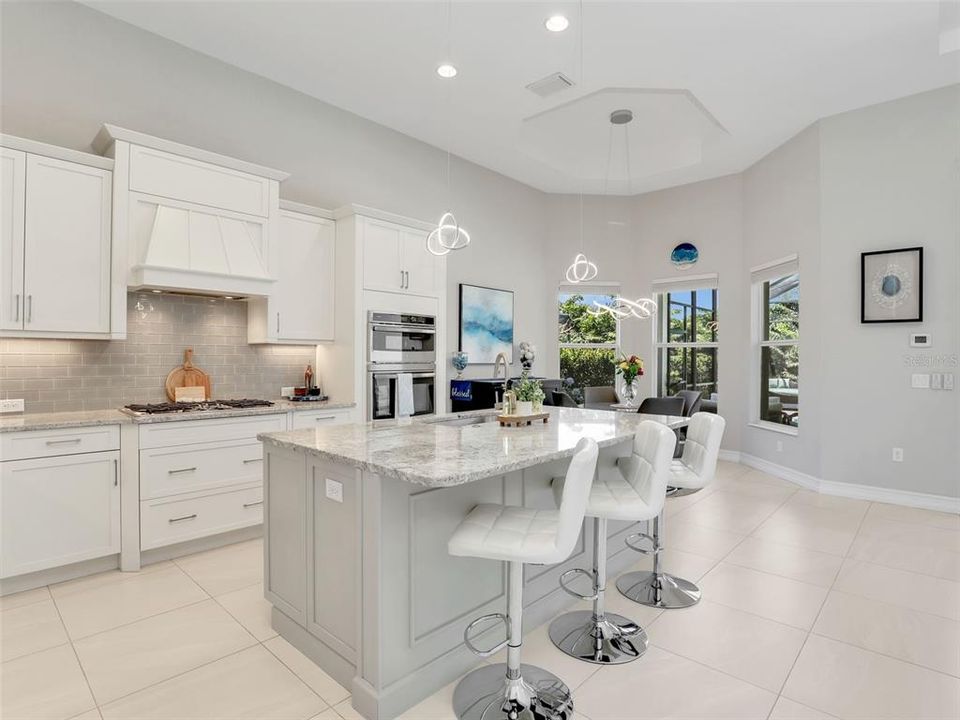 For Sale: $879,900 (4 beds, 2 baths, 2295 Square Feet)