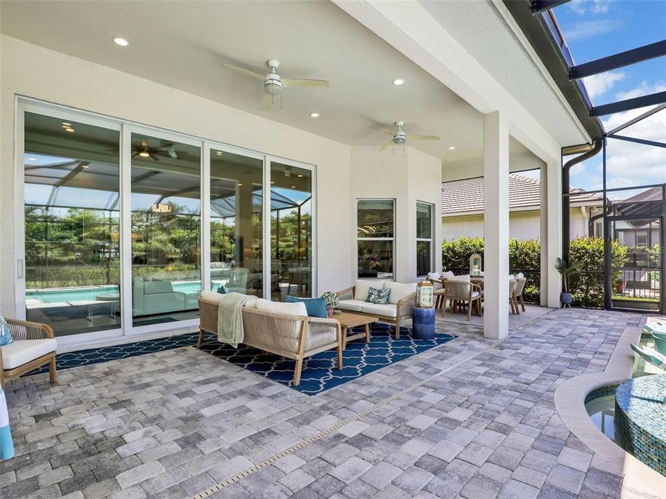 For Sale: $879,900 (4 beds, 2 baths, 2295 Square Feet)