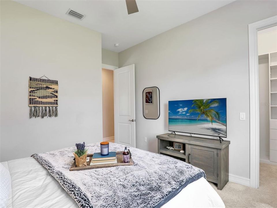 For Sale: $879,900 (4 beds, 2 baths, 2295 Square Feet)