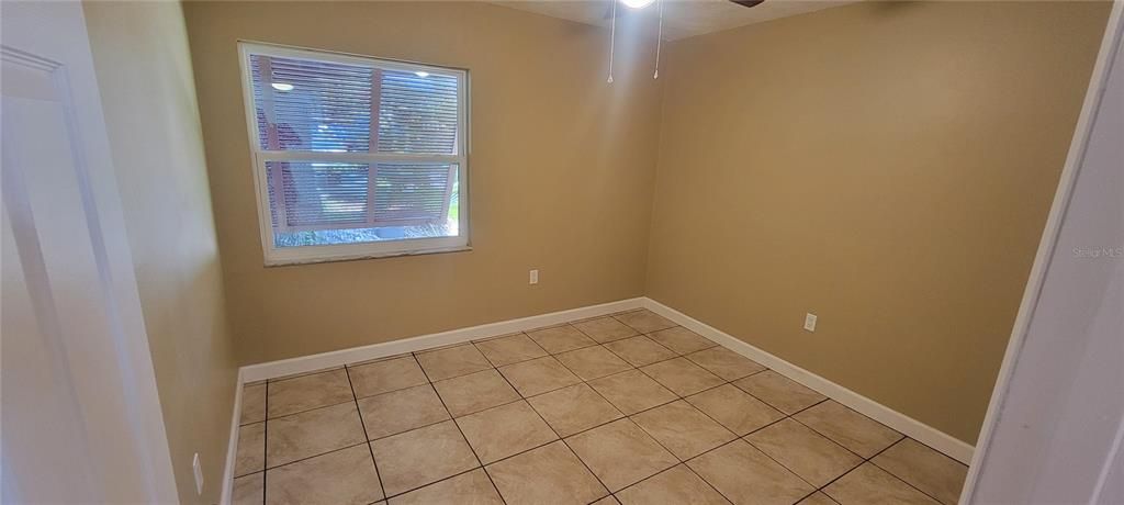 For Sale: $210,000 (2 beds, 2 baths, 897 Square Feet)