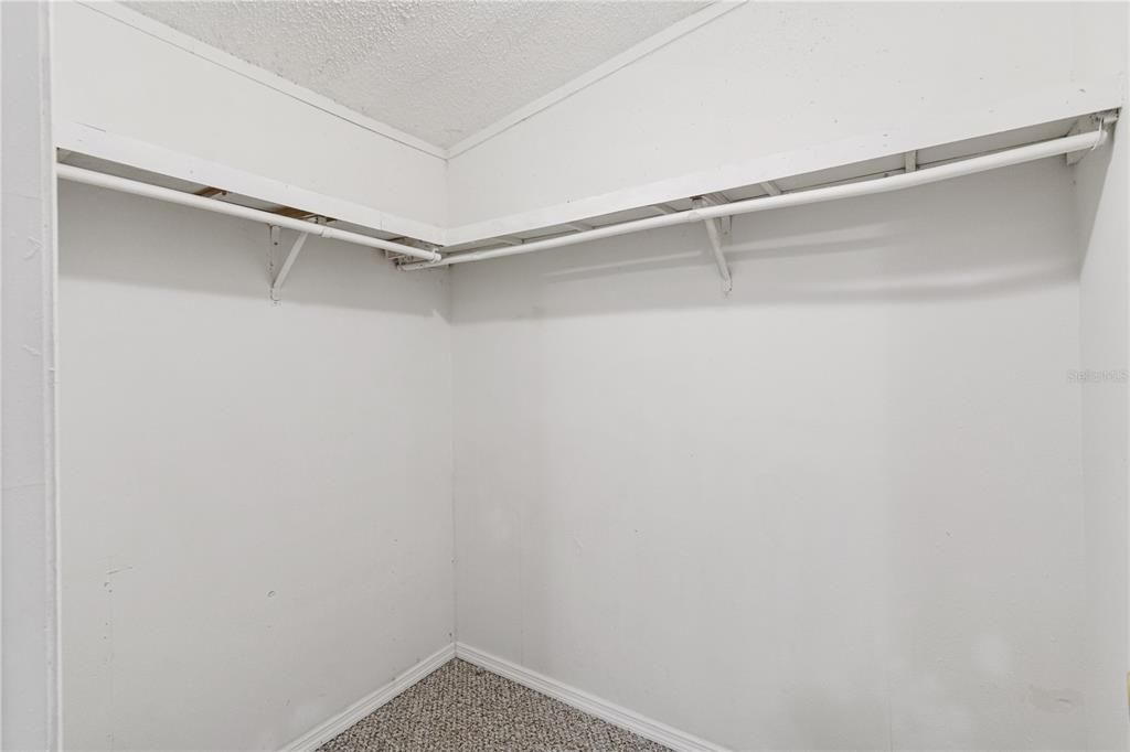 合同活跃: $138,000 (3 贝兹, 2 浴室, 1512 平方英尺)