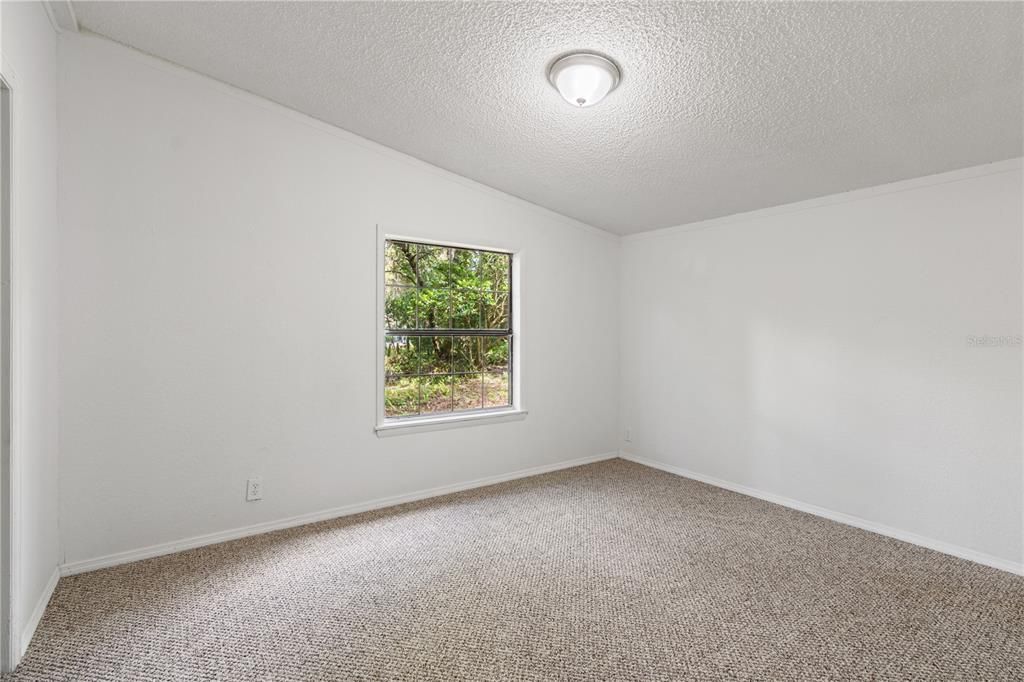 合同活跃: $138,000 (3 贝兹, 2 浴室, 1512 平方英尺)