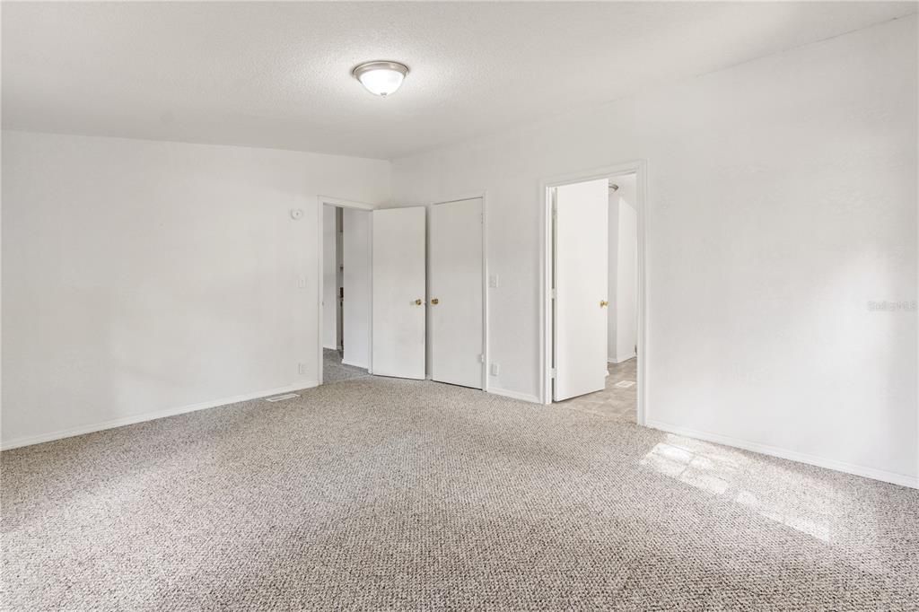 合同活跃: $138,000 (3 贝兹, 2 浴室, 1512 平方英尺)