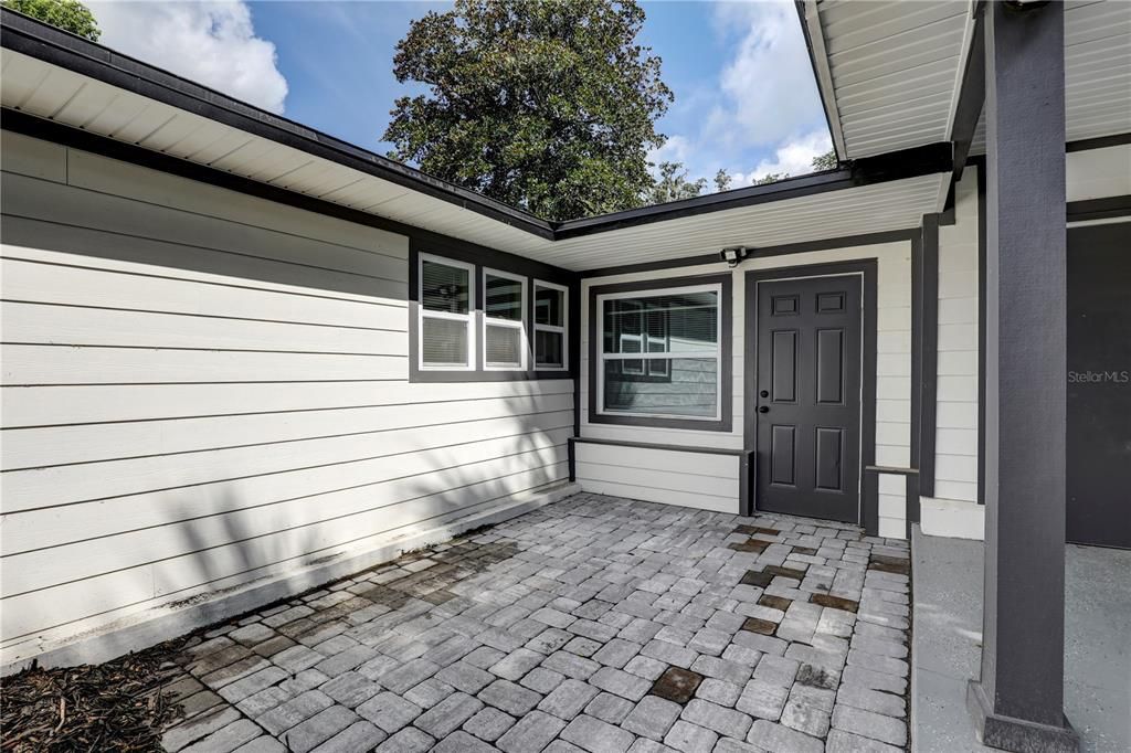 En Venta: $395,000 (4 camas, 3 baños, 2472 Pies cuadrados)