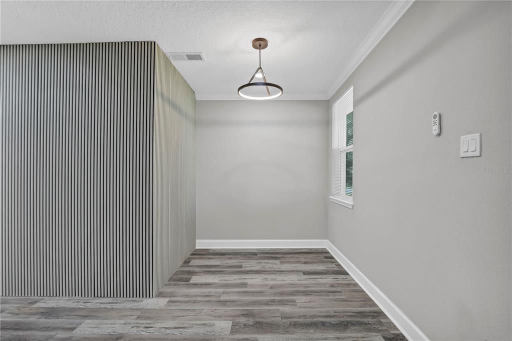 En Venta: $395,000 (4 camas, 3 baños, 2472 Pies cuadrados)