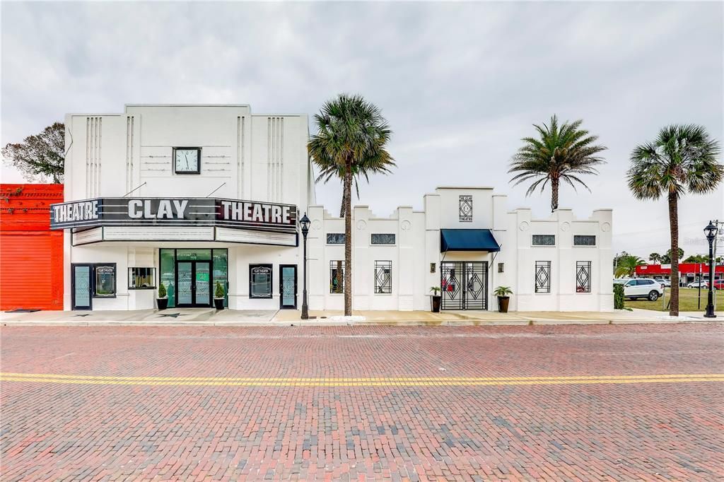 En Venta: $395,000 (4 camas, 3 baños, 2472 Pies cuadrados)