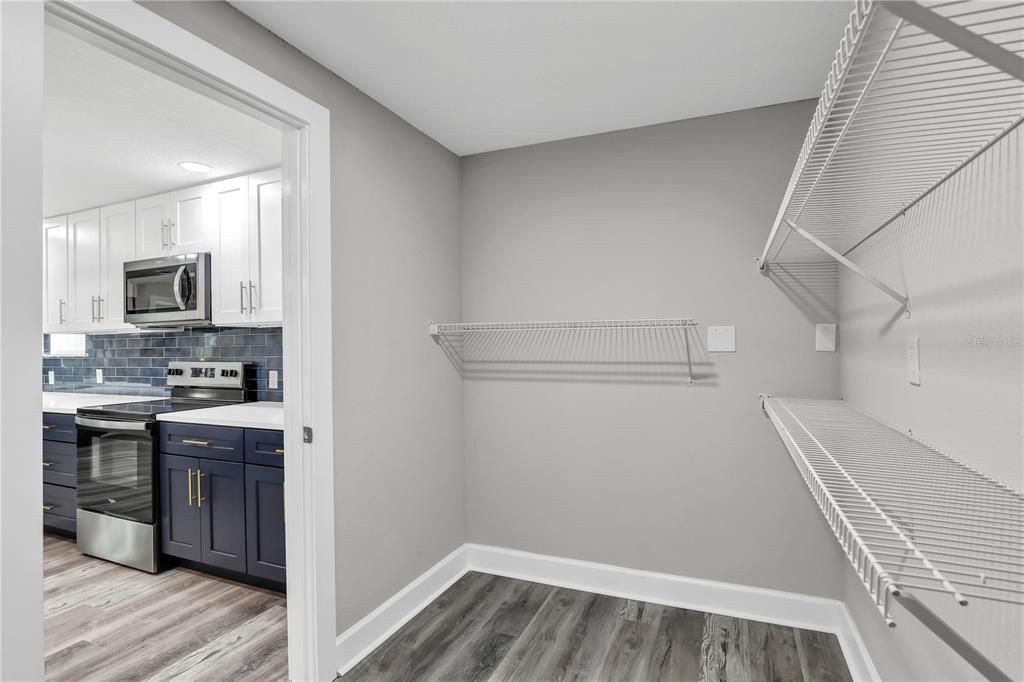 En Venta: $395,000 (4 camas, 3 baños, 2472 Pies cuadrados)