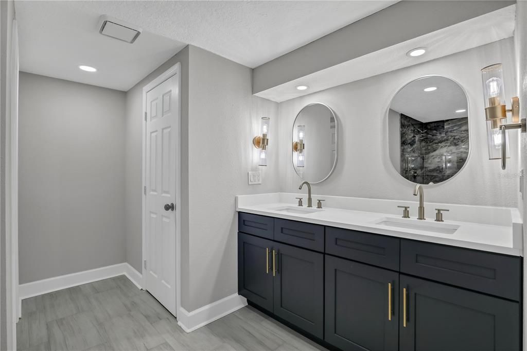 En Venta: $395,000 (4 camas, 3 baños, 2472 Pies cuadrados)