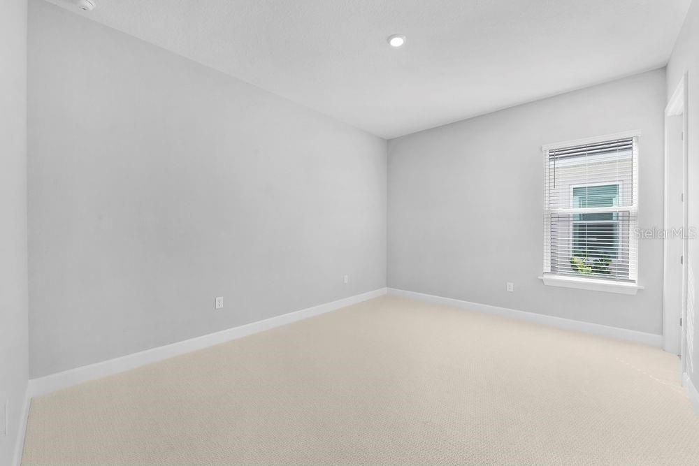 合同活跃: $899,265 (3 贝兹, 3 浴室, 3004 平方英尺)