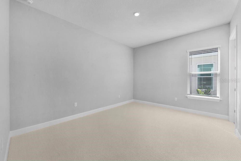 合同活跃: $899,265 (3 贝兹, 3 浴室, 3004 平方英尺)