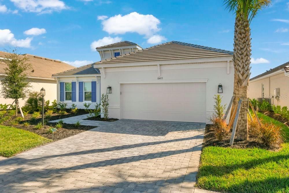 合同活跃: $899,265 (3 贝兹, 3 浴室, 3004 平方英尺)