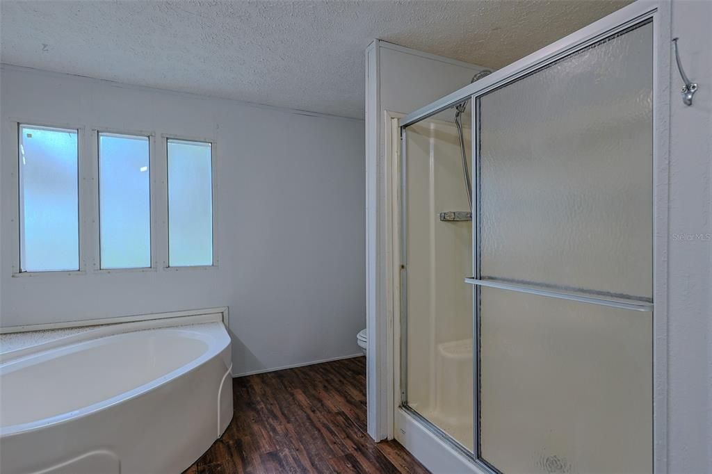 待售: $129,900 (2 贝兹, 2 浴室, 1512 平方英尺)