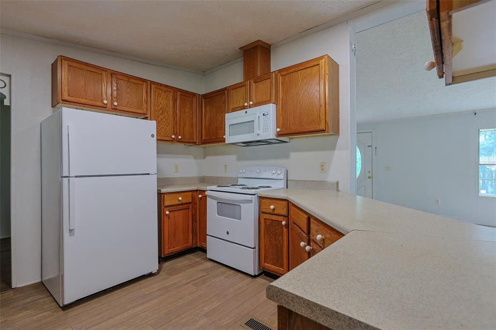 待售: $129,900 (2 贝兹, 2 浴室, 1512 平方英尺)