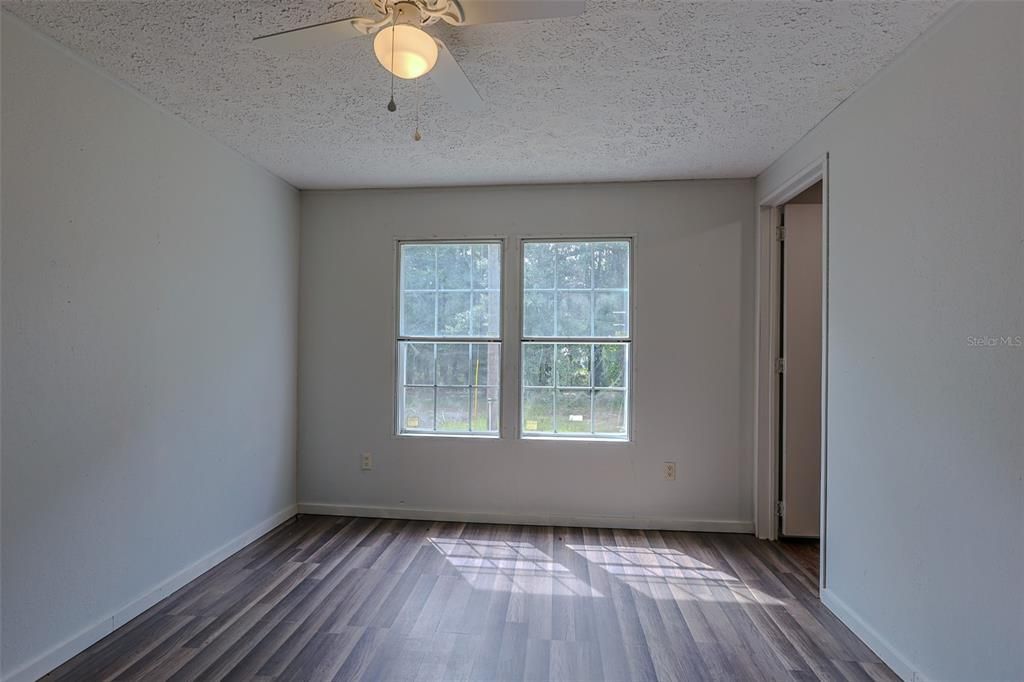 待售: $129,900 (2 贝兹, 2 浴室, 1512 平方英尺)